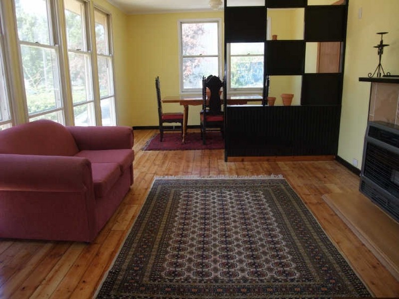 10 Arunta Street, Narrabundah ACT 2604