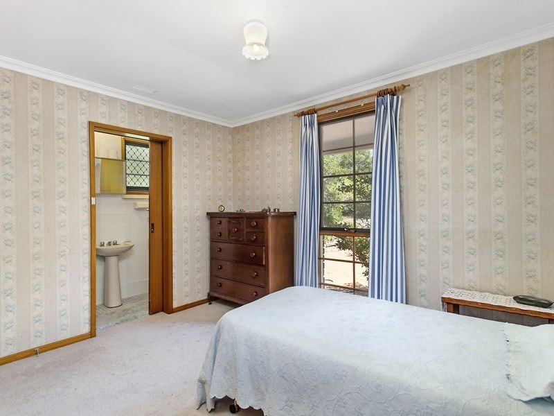 8 Whitham Street, Pearce ACT 2607