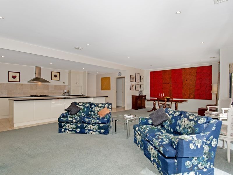 25A Empire Circuit, Forrest ACT 2603