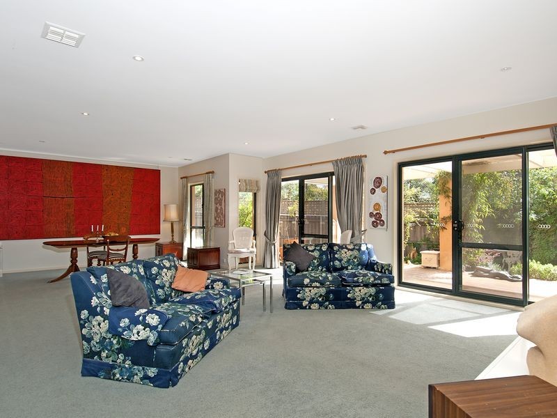 25A Empire Circuit, Forrest ACT 2603