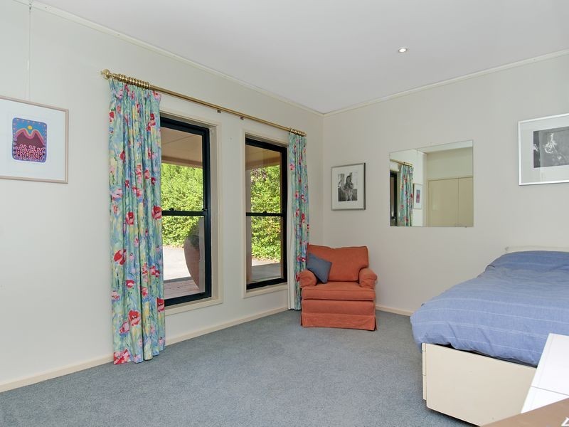 25A Empire Circuit, Forrest ACT 2603