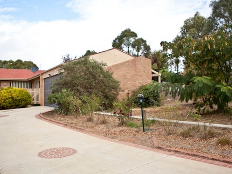 2 Fielder Place, Florey ACT 2615