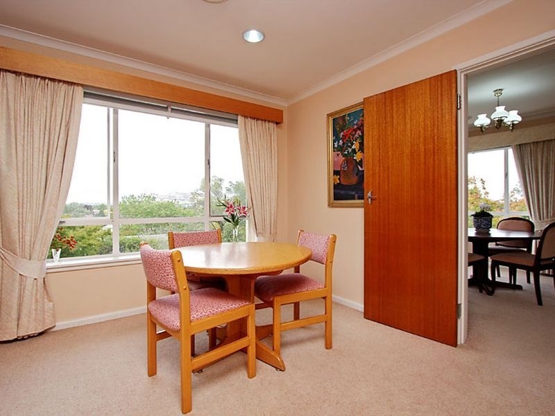 12 Birdwood Street, Hughes ACT 2605