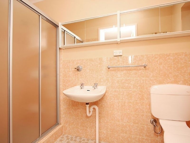 12 Birdwood Street, Hughes ACT 2605