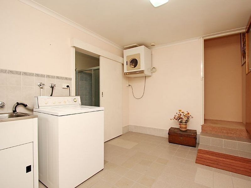 12 Birdwood Street, Hughes ACT 2605