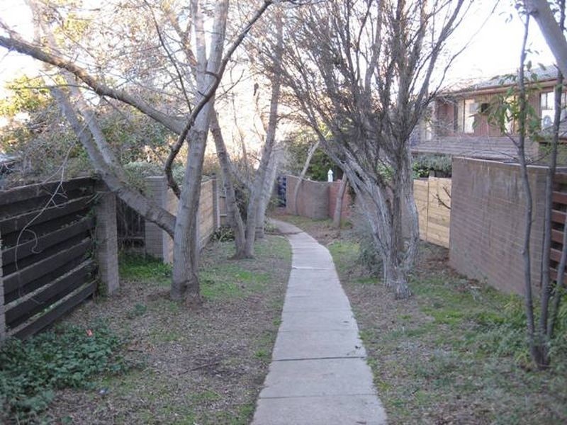 82 Barnet Close, Swinger Hill ACT 2606
