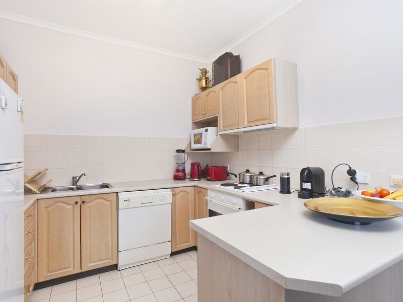 F6/2 Currie Crescent, Griffith ACT 2603