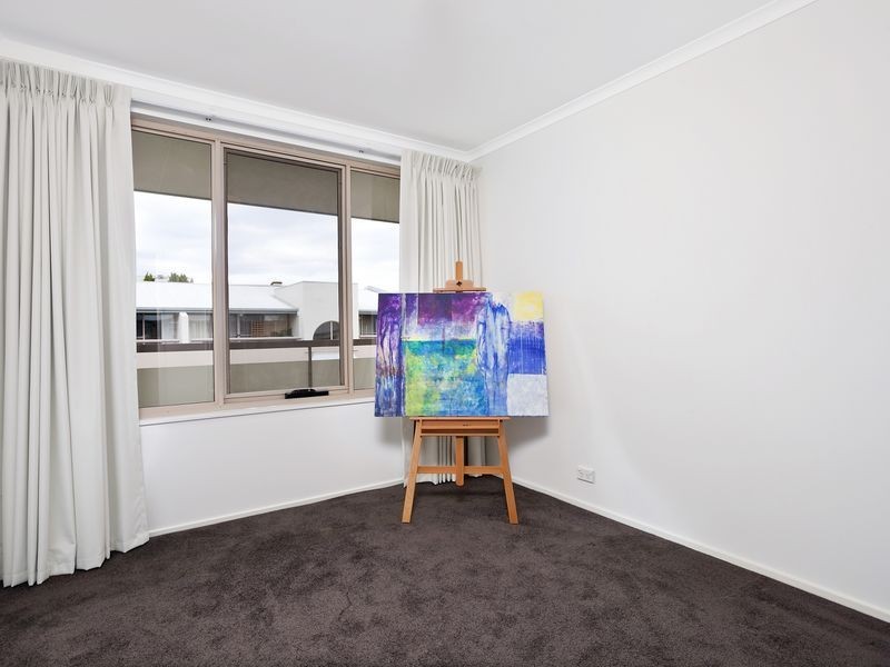 F6/2 Currie Crescent, Griffith ACT 2603