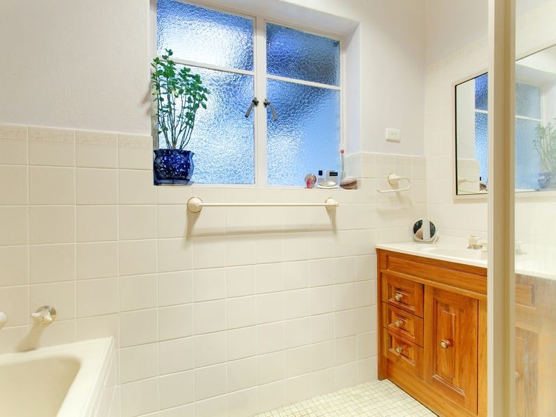 80 Captain Cook Crescent, Griffith ACT 2603