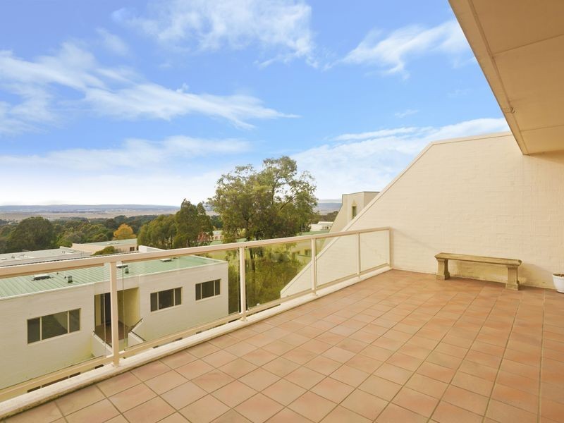 7/27 Leahy Close, Narrabundah ACT 2604