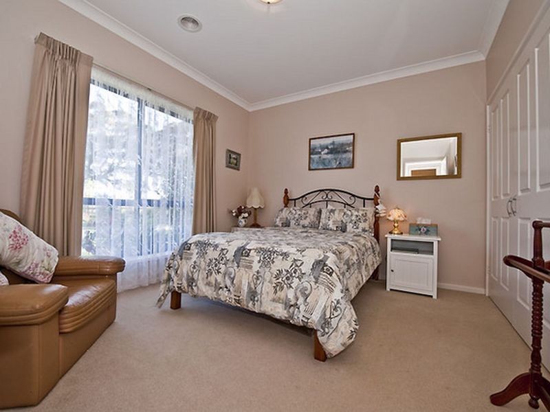 1 Roper Place, Royalla ACT 2620