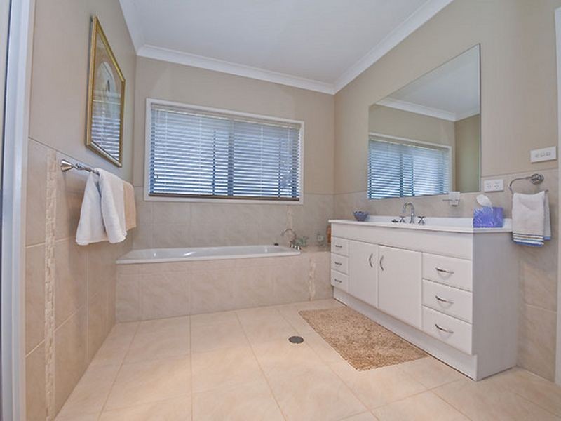 1 Roper Place, Royalla ACT 2620