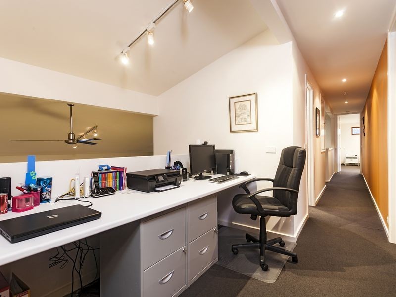 60 Julia Flynn Avenue, Isaacs ACT 2607