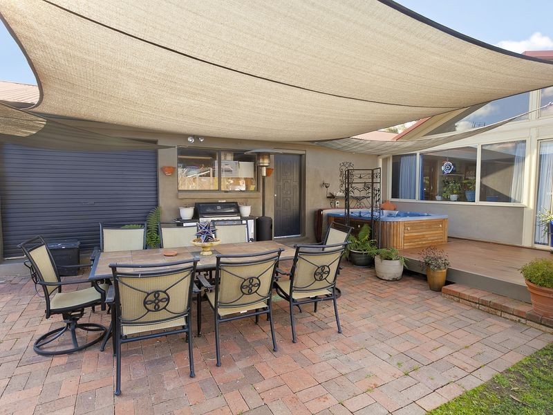 64 Woodfull Loop, Gordon ACT 2906