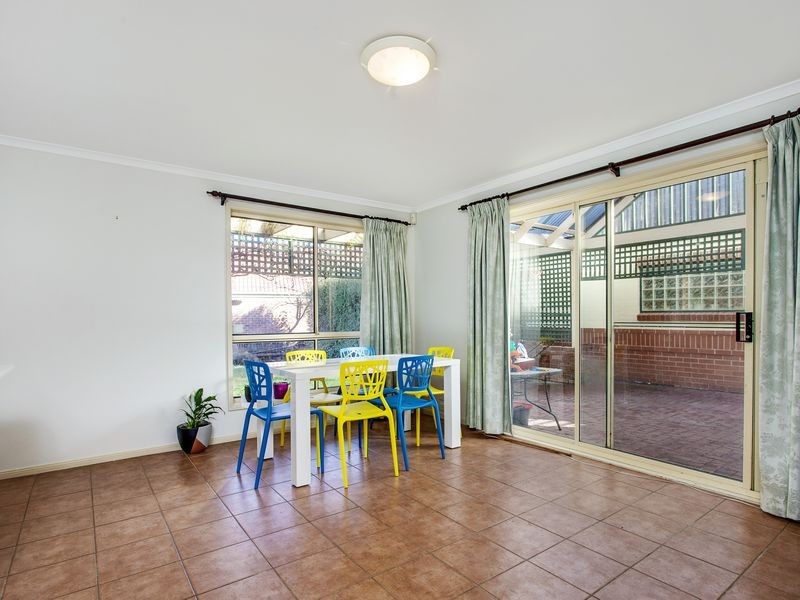 10 Rosewood Glen, Jerrabomberra NSW 2619