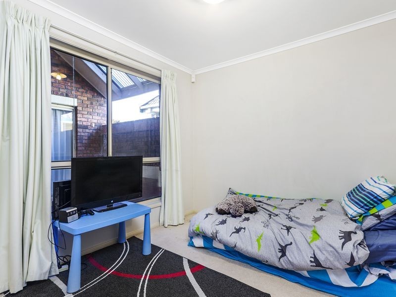 10 Rosewood Glen, Jerrabomberra NSW 2619