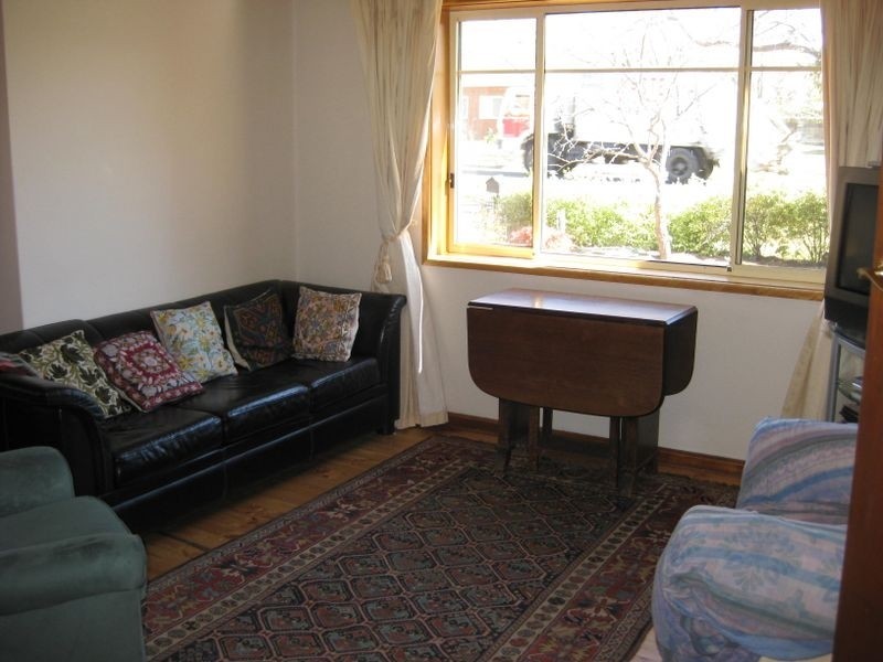 23 McKinlay Street, Narrabundah ACT 2604