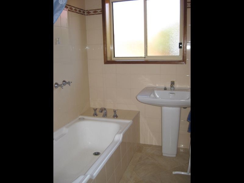 23 McKinlay Street, Narrabundah ACT 2604