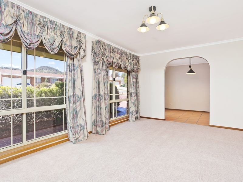 18 Chevalley Loop, Gordon ACT 2906