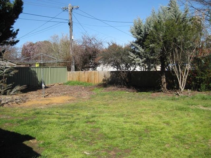69 Clive Steele Avenue, Monash ACT 2904