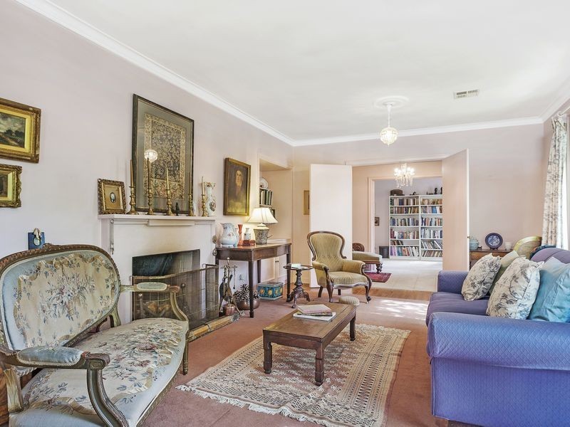 24 Irwin Street, Yarralumla ACT 2600