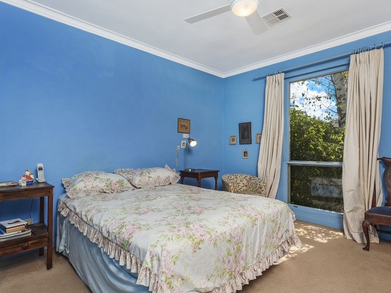 24 Irwin Street, Yarralumla ACT 2600