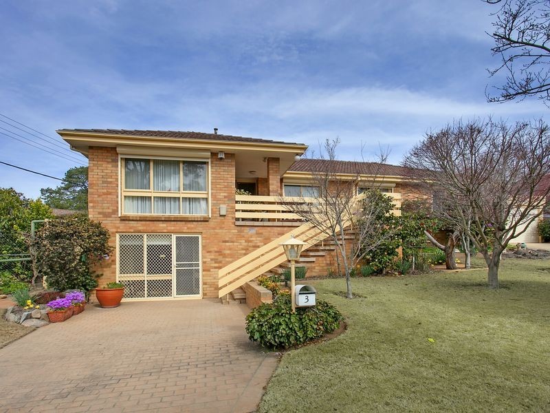 3 Cleland Street, Latham ACT 2615