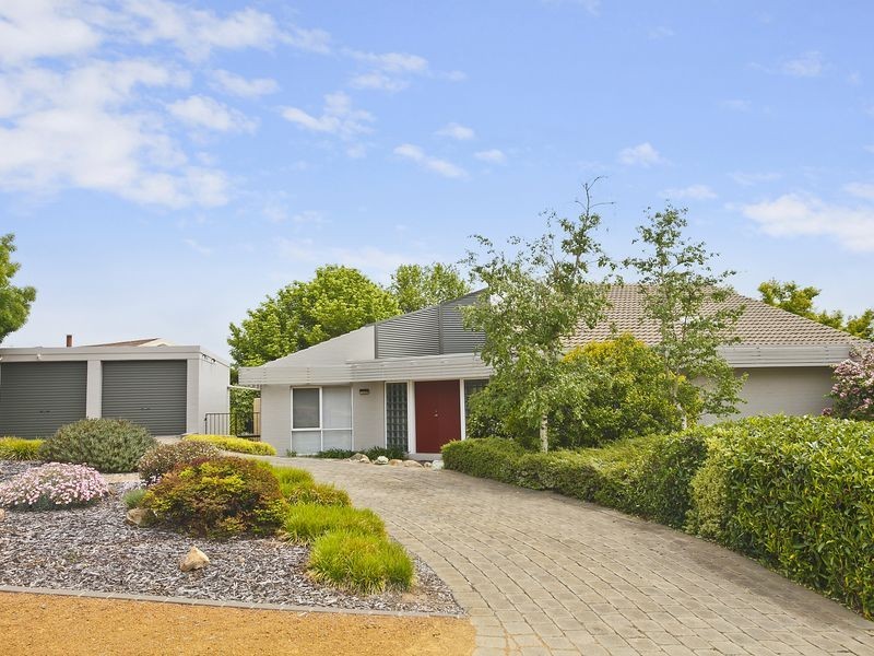 39 Hadleigh Circuit, Isabella Plains ACT 2905