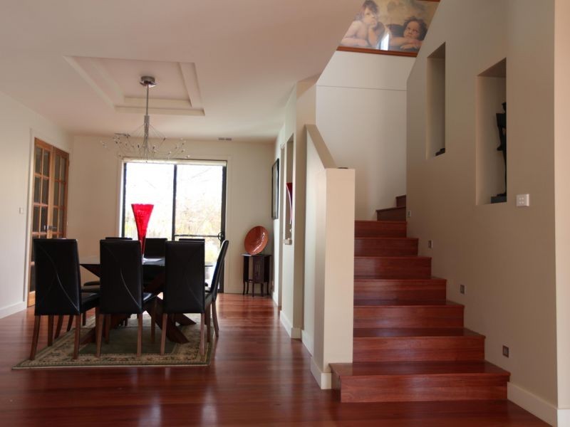 8 Kintore Crescent, Yarralumla ACT 2600