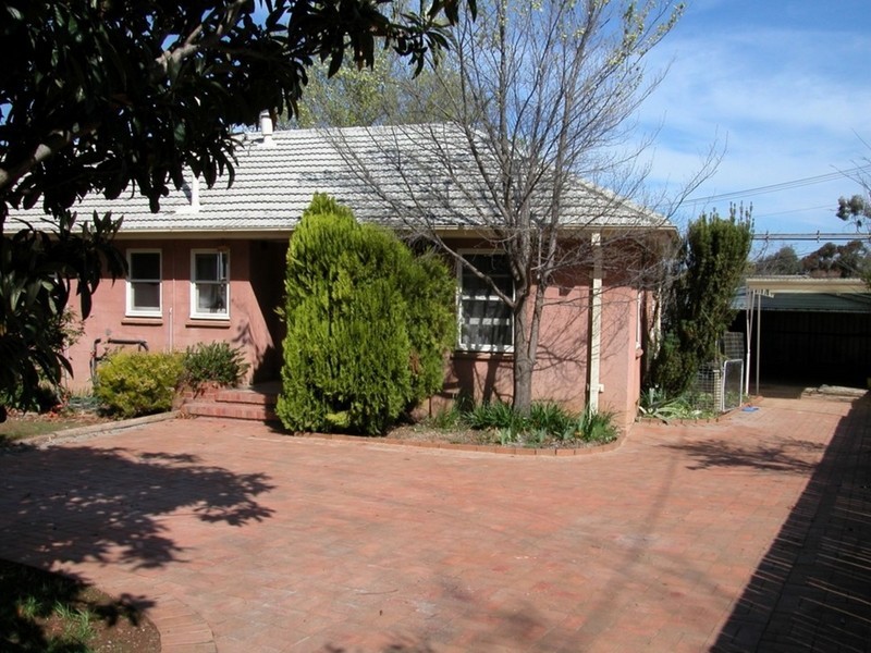 40 Warramoo Crescent, Narrabundah ACT 2604