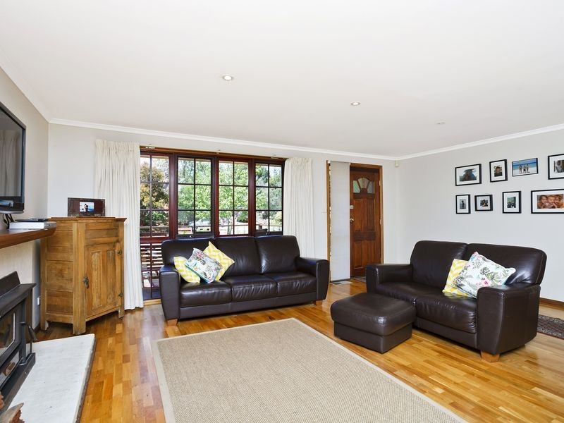 10 Johnston Street, Narrabundah ACT 2604