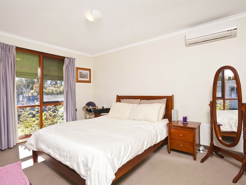 10 Max Henry Crescent, Macarthur ACT 2904