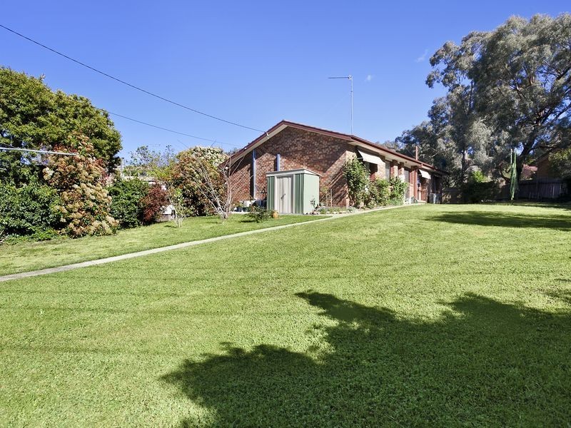 10 Max Henry Crescent, Macarthur ACT 2904