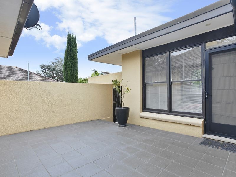 14 Hopetoun Circuit, Deakin ACT 2600