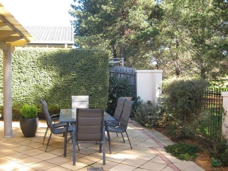 16/50 Ellenborough Street, Lyneham ACT 2602