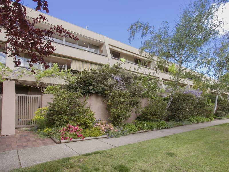 35/18 Currie Crescent, Kingston ACT 2604