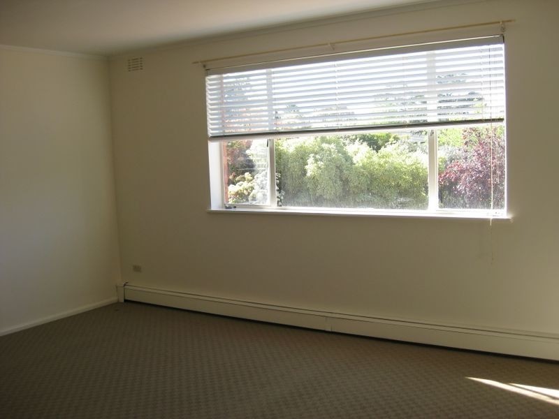 3/4 Nuyts Street, Red Hill ACT 2603