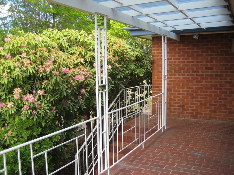 296 Goyder Street, Narrabundah ACT 2604