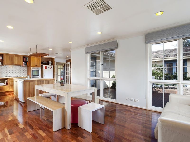 14 McLaren Crescent, Pearce ACT 2607