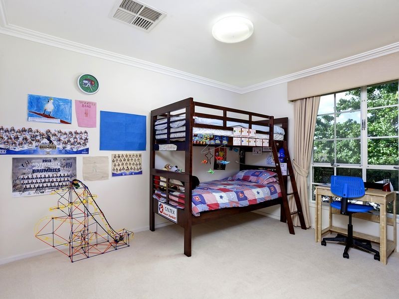 14 McLaren Crescent, Pearce ACT 2607