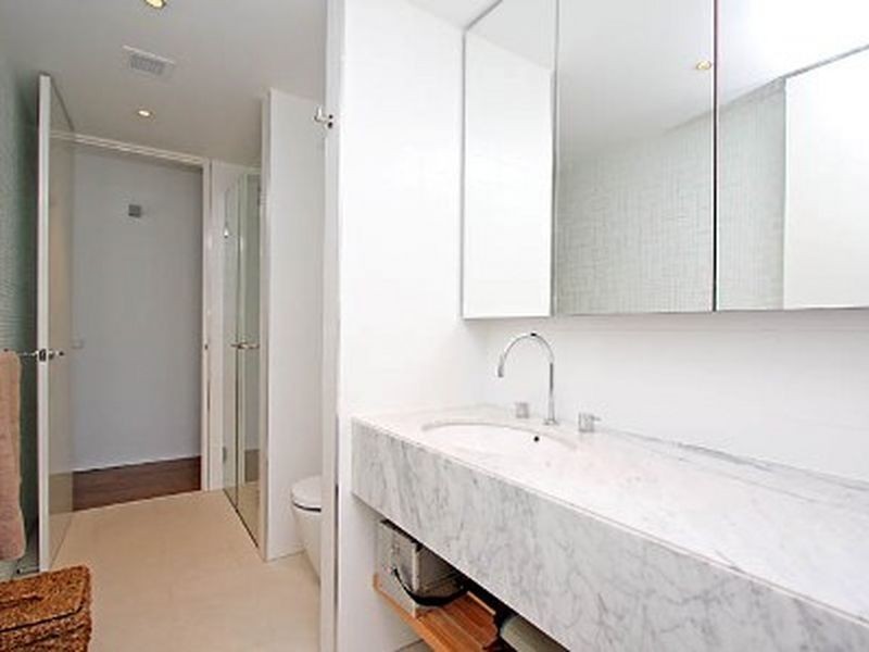 4/11 Sydney Avenue, Barton ACT 2600