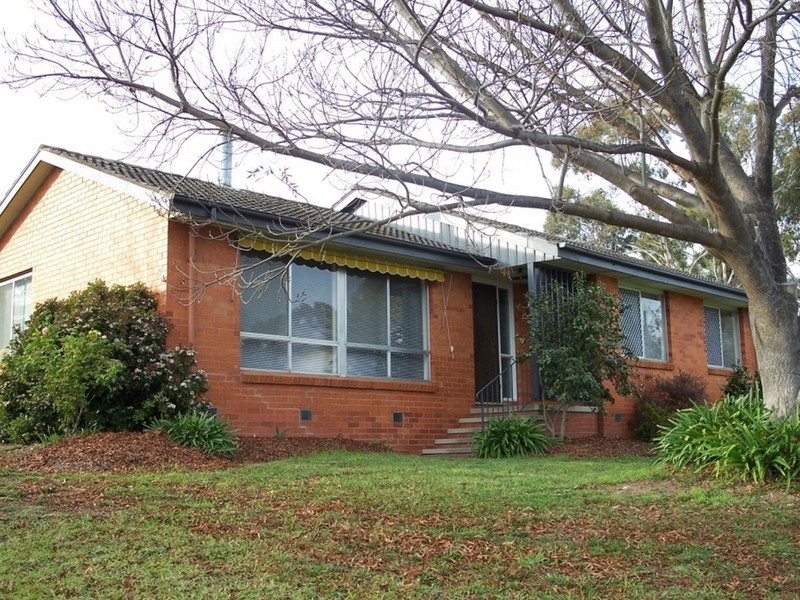 6 Enderby Street, Mawson ACT 2607