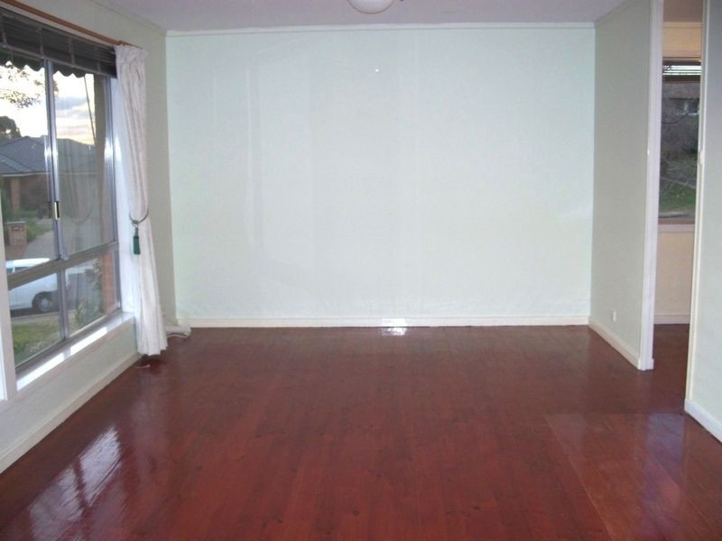 6 Enderby Street, Mawson ACT 2607