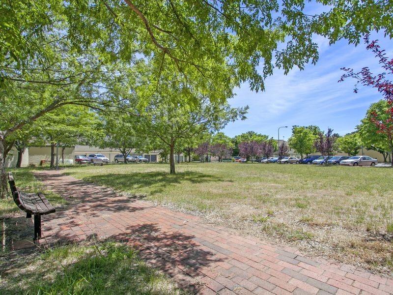 7/26 Chaseling Street, Phillip ACT 2606