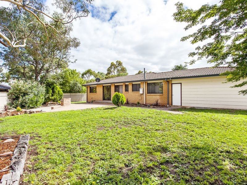 27 Fiveash Street, Chisholm ACT 2905