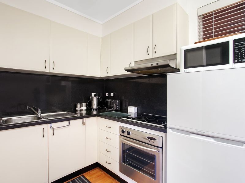 1/4 Nuyts Street, Red Hill ACT 2603