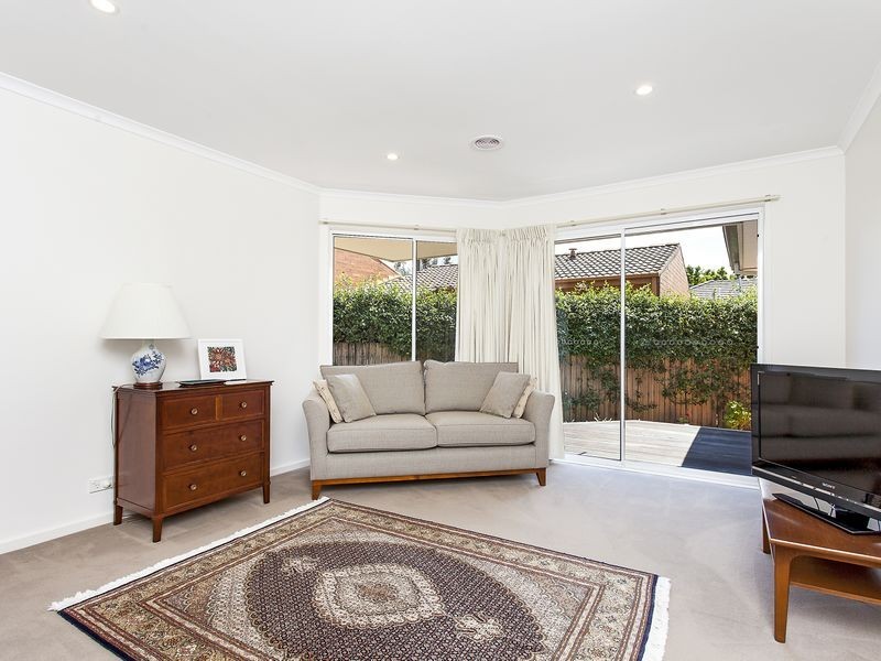 2/11 Bentham Street, Yarralumla ACT 2600