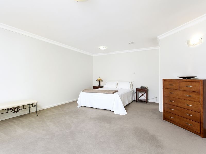 2/11 Bentham Street, Yarralumla ACT 2600