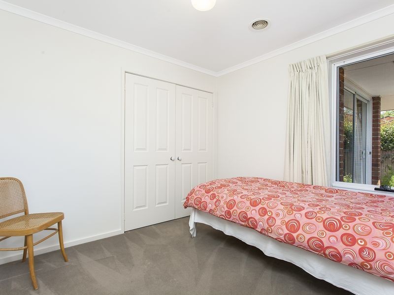 2/11 Bentham Street, Yarralumla ACT 2600