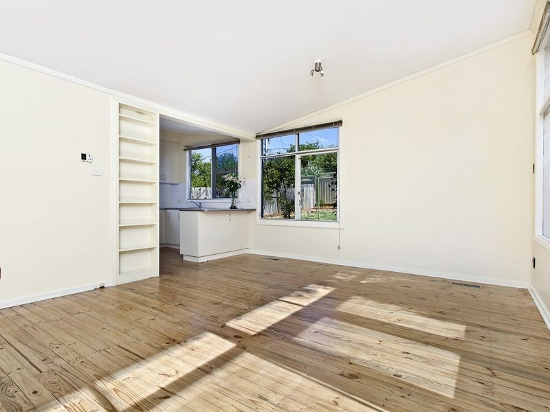 84 Walker Crescent, Narrabundah ACT 2604